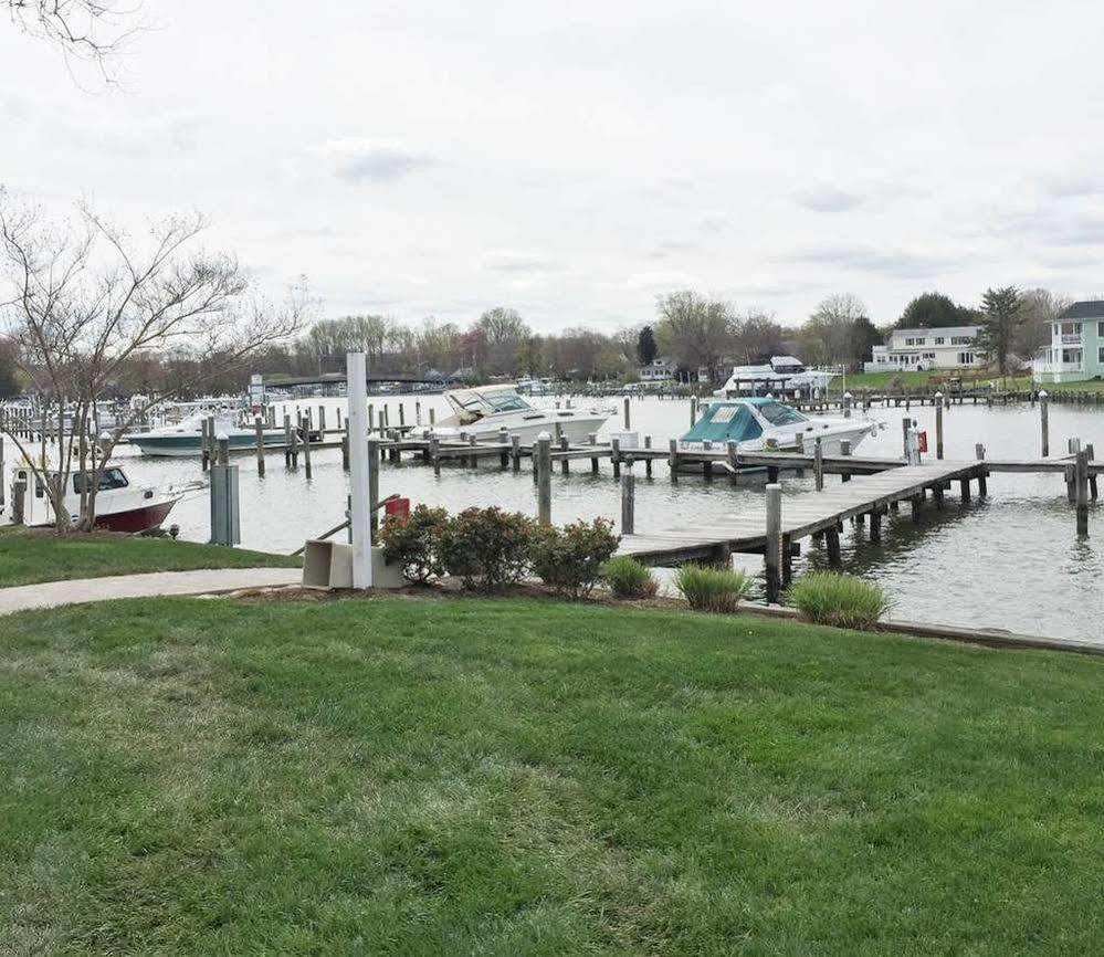 Anchored Inn At Hidden Harbor Deale Extérieur photo